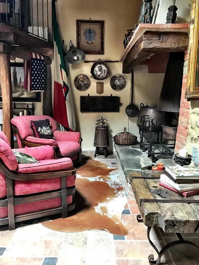 Borgo San Gusme Apartment