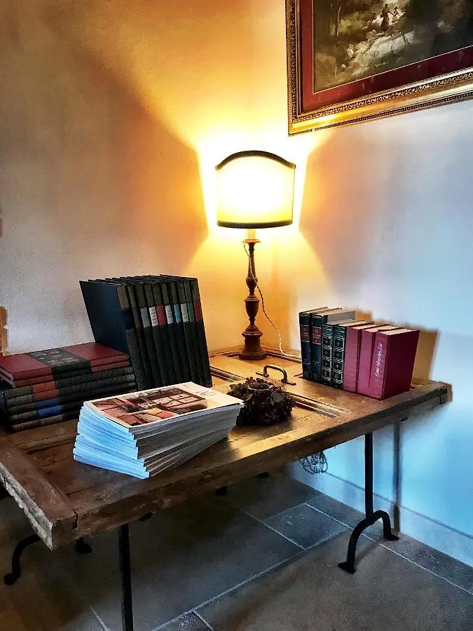 Borgo San Gusme Apartment